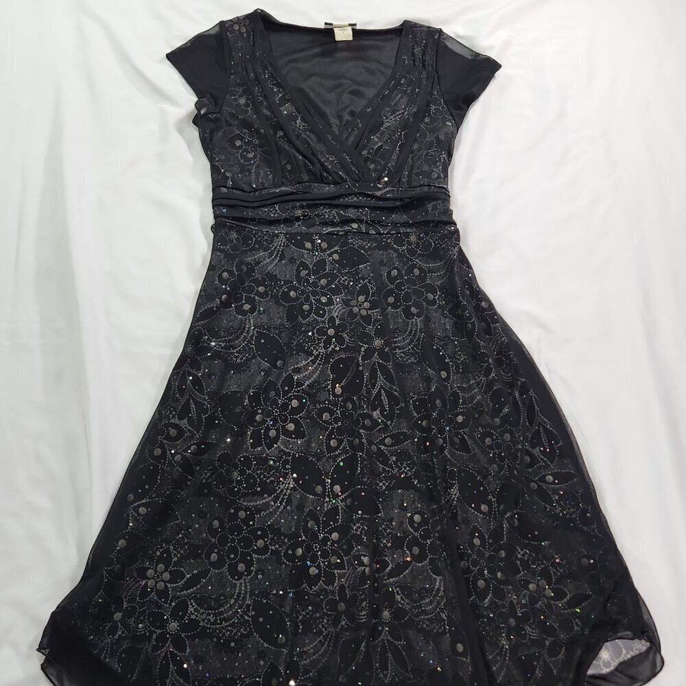 Vintage 90's Studio 1940 Black Dress Flapper Glitter Bling Vintage size 6
Lot K